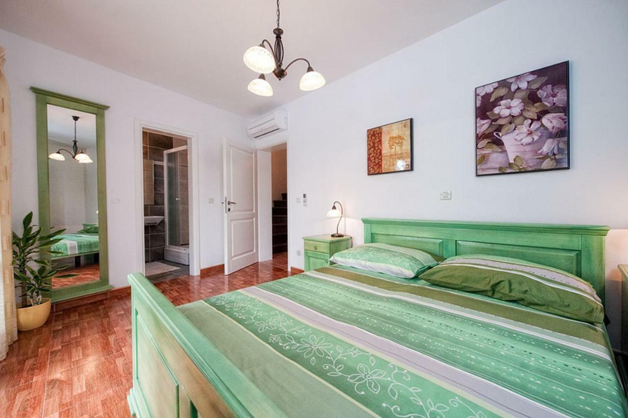 Villa Ester Rovinj Extérieur photo